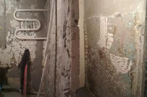 Remont łazienki i WC w Chruszczowa. Dzień 2: jastrychu radiolatarni gipsowe