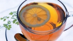 Jak przydatne herbata z cytryną i jak zaparzyć