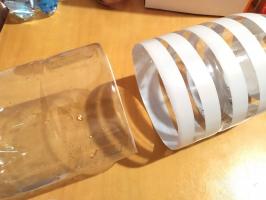 Miska wykonana z plastikowych butelek, aby zastąpić uszkodzony