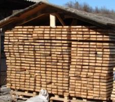 Jak przechowywać drewno