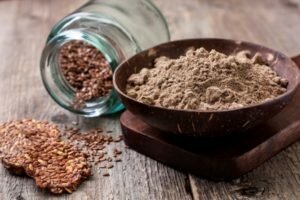 Mąka Siemię lniane: korzyści i szkód